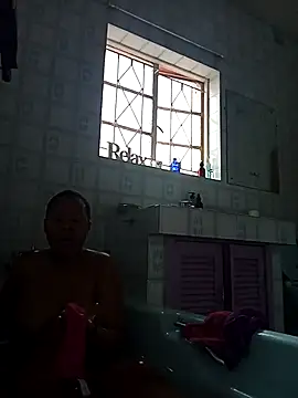 BubblyBeautiful online show from 21, 11, 2025