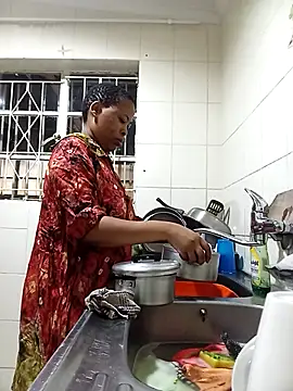 BubblyBeautiful online show from 7, 11, 2025