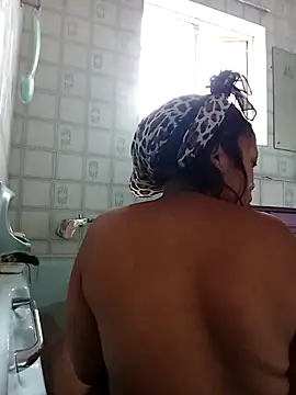 BubblyBeautiful online show from 17, 11, 2025