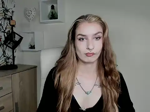 NinaBlond1 online show from 8, 10, 2025