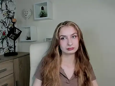 NinaBlond1 online show from 25, 9, 2025