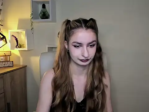 NinaBlond1 online show from 21, 11, 2025