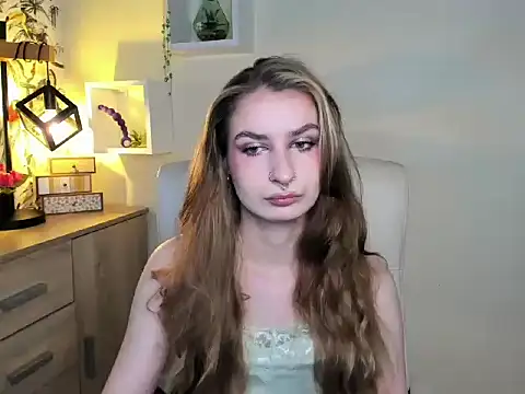 NinaBlond1 online show from 26, 11, 2025