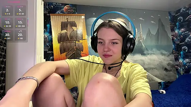 Elira Breeze online show from 15, 12, 2025