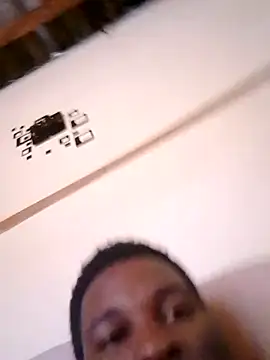 Snapshot of sparrowzy chatting on 24, 10, 2025 sparrowzy online show from 24, 10, 2025