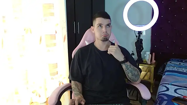 BooyHott  online show from 4, 11, 2025