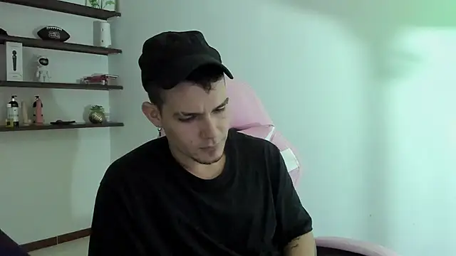 BooyHott  online show from 17, 12, 2025