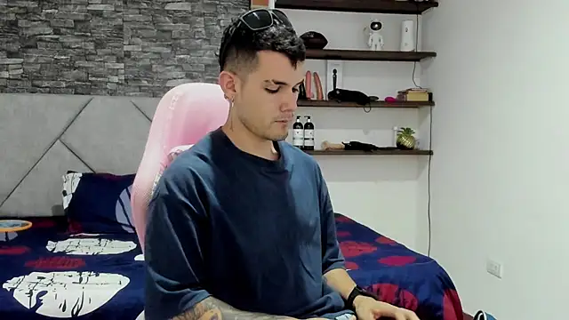 BooyHott  online show from 1, 3, 2026