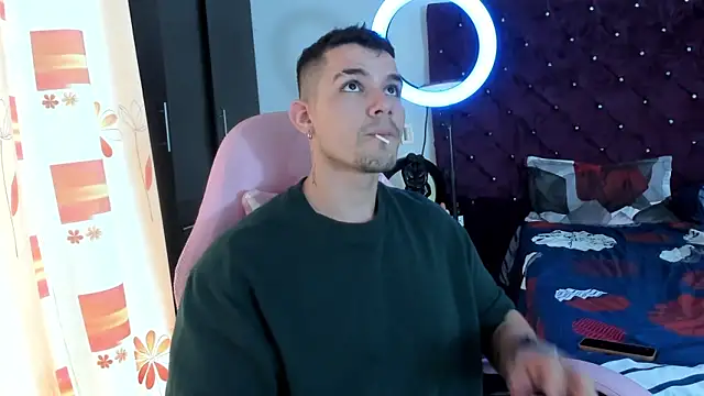 BooyHott  online show from 27, 11, 2025