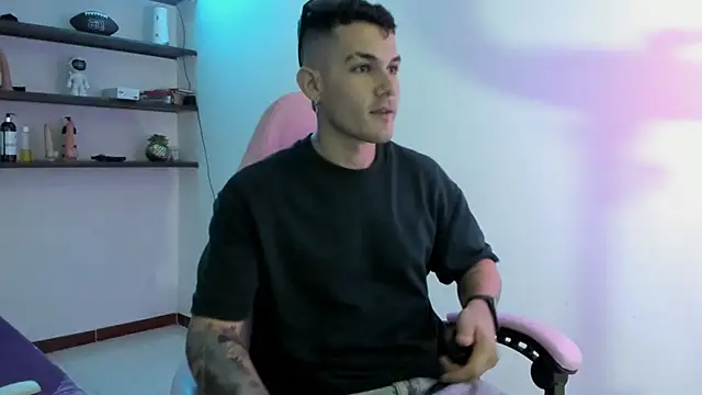 BooyHott  online show from 19, 12, 2025