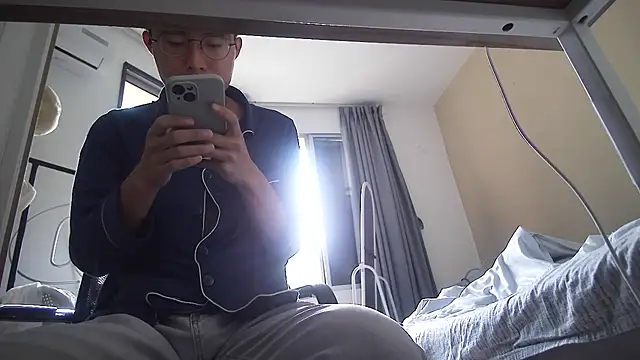 leeyoung  online show from 31, 10, 2025