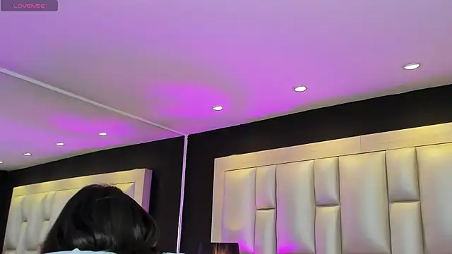 LuisaJonnes  online show from 3, 11, 2025