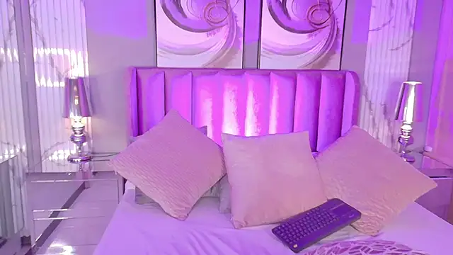 LuisaJonnes  online show from 21, 9, 2025