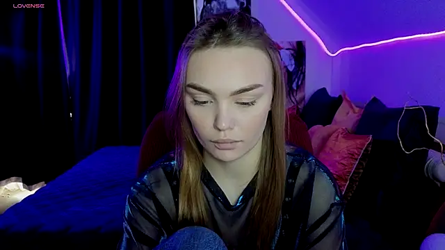 KitsyMoore online show from 25, 10, 2025