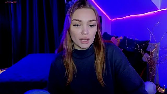 KitsyMoore online show from 24, 11, 2025