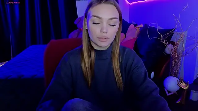 KitsyMoore online show from 21, 11, 2025