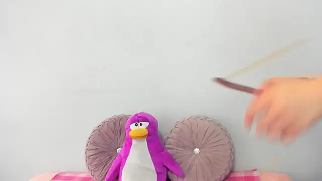 Kitty NaNa online show from 25, 11, 2025