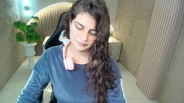 Snapshot of dany_r_ chatting on 27, 2, 2026 dany r online show from 27, 2, 2026