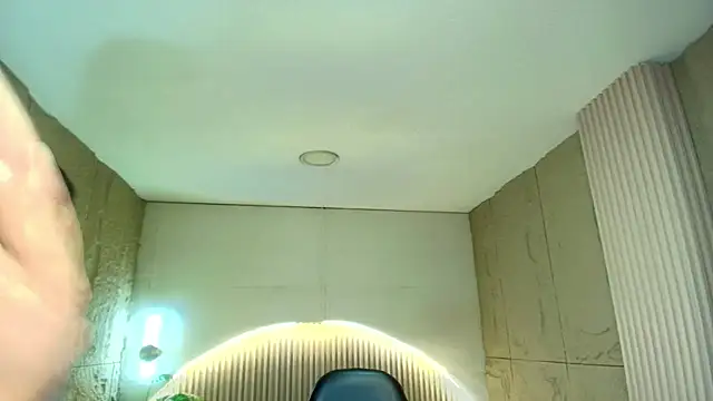 dany r  online show from 13, 4, 2026