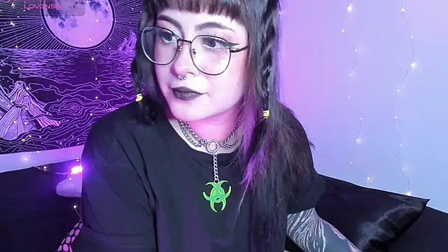 Snapshot of Hallucigenia_ chatting on 19, 2, 2026 Hallucigenia online show from 19, 2, 2026