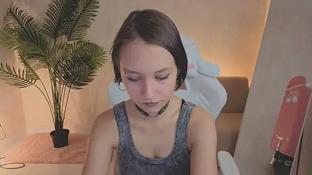 prettiestwinsor online show from 9, 11, 2025