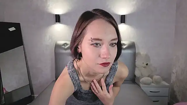 prettiestwinsor online show from 18, 10, 2025