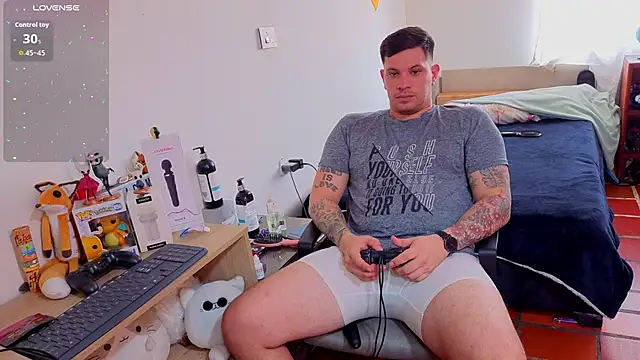 Snapshot of ryden_01 chatting on 11, 11, 2025 ryden 01 online show from 11, 11, 2025