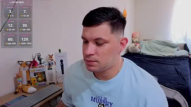 Snapshot of ryden_01 chatting on 8, 11, 2025 ryden 01 online show from 8, 11, 2025