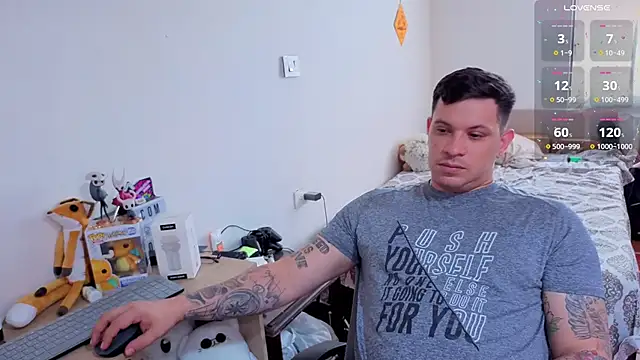 Snapshot of ryden_01 chatting on 8, 10, 2025 ryden 01 online show from 8, 10, 2025