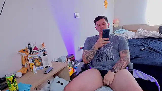 Snapshot of ryden_01 chatting on 22, 10, 2025 ryden 01 online show from 22, 10, 2025