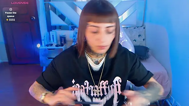 Gyal 8  online show from 4, 11, 2025