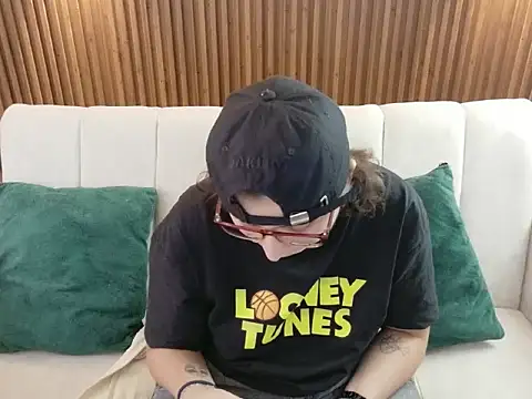 dirty feelena online show from 4, 2, 2026