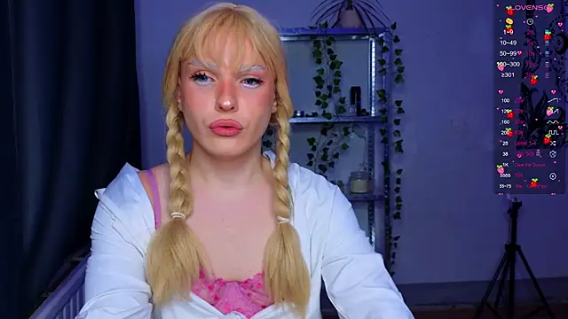 Snapshot of Michelle_Jacksonn chatting on 15, 10, 2025 Michelle Jacksonn online show from 15, 10, 2025