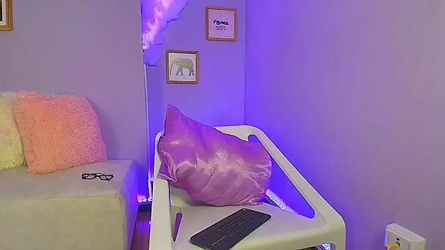 cat nasty online show from 15, 10, 2025