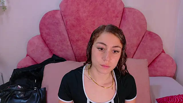 Snapshot of MyApril__ chatting on 27, 4, 2026 MyApril online show from 27, 4, 2026