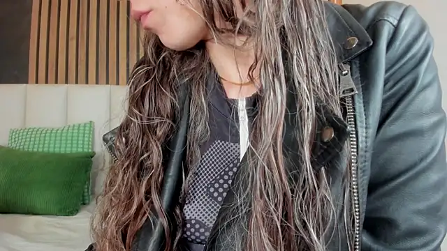 Snapshot of MyApril__ chatting on 9, 4, 2026 MyApril online show from 9, 4, 2026