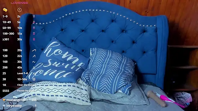 Snapshot of BabyLux chatting on 28, 11, 2025 BabyLux online show from 28, 11, 2025