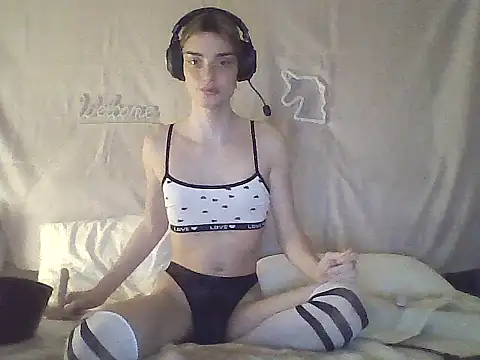 Luna Samosienko online show from 6, 11, 2025