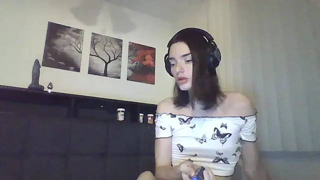 Luna Samosienko online show from 9, 10, 2025