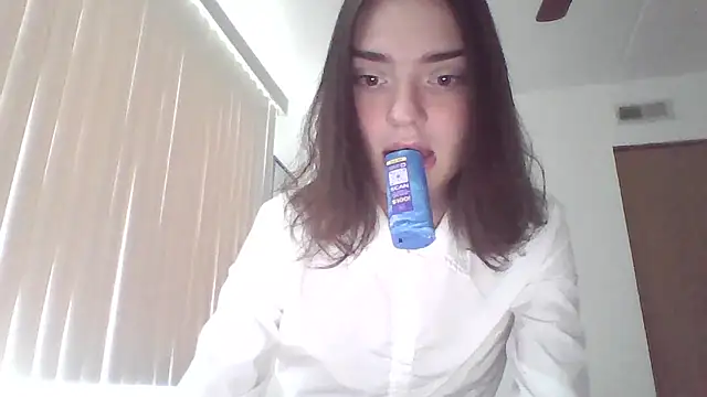 Luna Samosienko online show from 2, 10, 2025