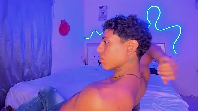 Snapshot of Glader31 chatting on 5, 10, 2025 Glader31 online show from 5, 10, 2025