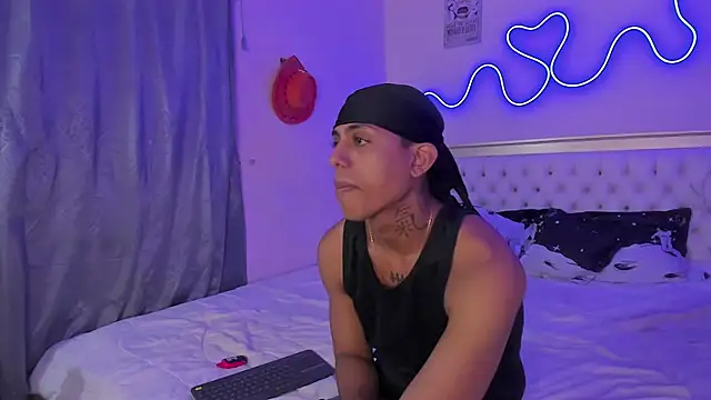 Snapshot of Glader31 chatting on 1, 10, 2025 Glader31 online show from 1, 10, 2025