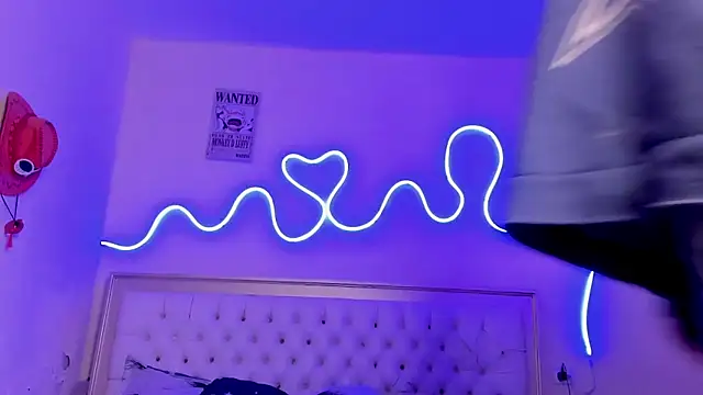 Snapshot of Glader31 chatting on 27, 10, 2025 Glader31 online show from 27, 10, 2025