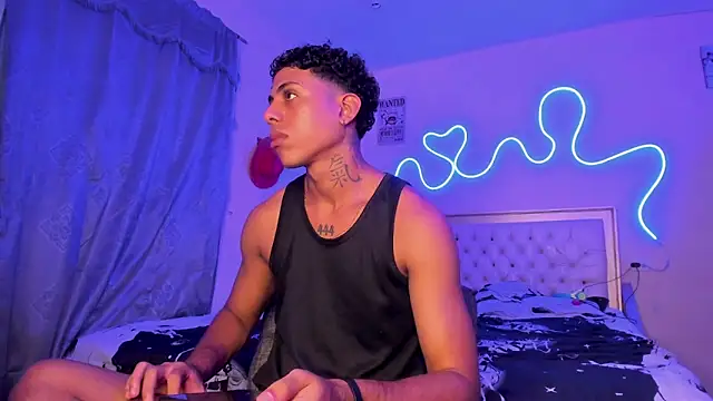 Snapshot of Glader31 chatting on 8, 10, 2025 Glader31 online show from 8, 10, 2025