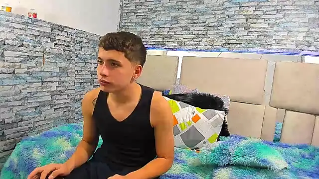 Julian wolf18 online show from 10, 10, 2025