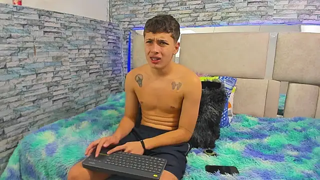 Julian wolf18 online show from 31, 10, 2025