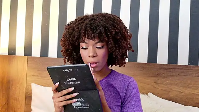 Stellaciel  online show from 27, 10, 2025