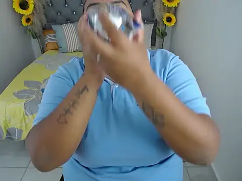 hotlesby valery online show from 1, 4, 2026