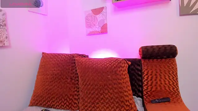 Snapshot of camilafoox7 chatting on 14, 12, 2025 camilafoox7 online show from 14, 12, 2025