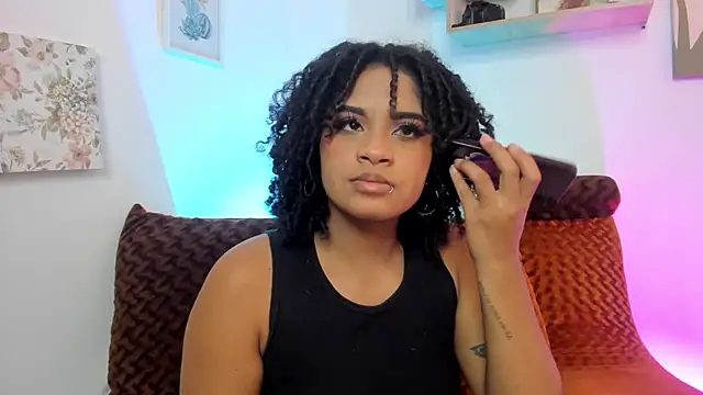 Snapshot of camilafoox7 chatting on 4, 12, 2025 camilafoox7 online show from 4, 12, 2025